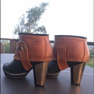 Out of stock Anthropologie Sorel Medina booties